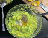 Foto langkah ke 2 dari resep Avocado Toast.