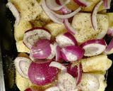 Almás hagymás sült krumpli sajttal - köretnek recept fázis 4 fotója