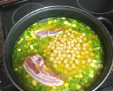 Foto del paso 4 de la receta: Potaje de acelgas con garbanzos y costilla para estudiantes