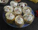 Hình bước làm 15 của món Cupcake trà xanh phủ kem tươi