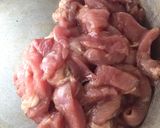 รูปขั้นตอนการทำที่ 1 ของ หมูทอดกระเทียมน้ำจิ้มแจ่ว