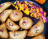 पनीर स्टफ्ड गुजिया (paneer stuffed gujiya recipe in Hindi) रेसिपी चरण 1 फोटो