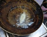A picture of step 5 of Crispy potato rolls.