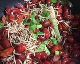 Foto langkah ke 2 dari resep Oseng Kulit Melinjo Teri #recook_dina_ummukhal.