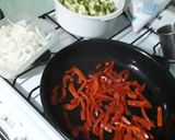 Foto del paso 1 de la receta: Zapallitos Revuelto De huevo & verduras 🌶🥚