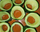 Foto del paso 5 de la receta: Calabacín relleno de atún