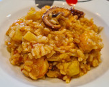 Foto del paso 5 de la receta: Arroz con pulpo y langostinos