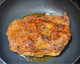 Foto del paso 1 de la receta: Bondiola de cerdo adobada al horno con verduras
