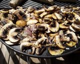 Une image de l'étape 3 de Poêlée de champignons à la plancha.