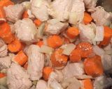 Francia pulykabecsinált (Blanquette de dinde) recept fázis 3 fotója
