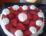 Foto del paso 10 de la receta: Tarta corazón de fresa y nata para San Valentín
