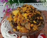 A picture of step 2 of #Win#week7 Moolike pattonki sabji.