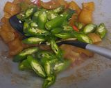 Foto langkah ke 4 dari resep Asem Manis Tumis Kikil.