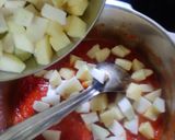 A picture of step 3 of Kohlrabi sabji.
