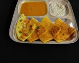A picture of step 4 of Moong dal uttapam.