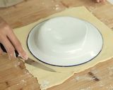 Foto langkah ke 6 dari resep Puff Pastry Fruit Pie Devina Hermawan.