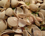 Foto del paso 7 de la receta: Arroz con alcachofas y almejas