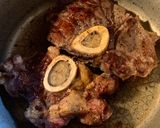 Foto del paso 7 de la receta: Ossobuco en salsa perfumada a la naranja y Malbec