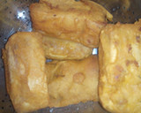 A picture of step 6 of Fried bread in bean paste.
