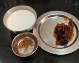A picture of step 2 of Dates Milkshake.