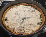 Foto del paso 4 de la receta: Quiche de lacón y espinacas con masa colorada