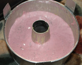 Foto langkah ke 8 dari resep Cake Nutrijell  - Strawberry oreo mirip chiffon (bolu nutrijell).