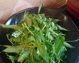 Foto langkah ke 2 dari resep 55. Tumis Kangkung.