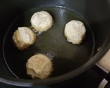 A picture of step 3 of Dahi Vada.