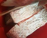 Foto langkah ke 1 dari resep Sop ikan gurame sederhana.