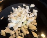 Foto langkah ke 3 dari resep Potatoes and eggs topping brekkie.