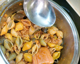 Foto del paso 3 de la receta: Conchiglie con salsa boloñesa al Martini