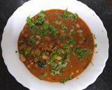 A picture of step 5 of Black eyed peas masala.