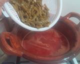 Foto del paso 4 de la receta: Chicharrón con nopales en chile guajillo  !Viva México!