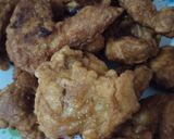 Gambar langkah 11 resipi Ayam Goreng Tepung.