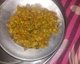 A picture of step 5 of Sahjan ke phool ki sabzi.