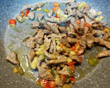 Foto del paso 4 de la receta: Hojaldre de ternera y queso