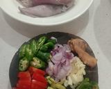Foto langkah ke 1 dari resep Oseng Cumi Basah.