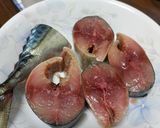 Foto langkah ke 1 dari resep Ikan saba bakar saus pedas.
