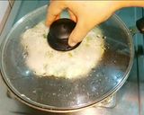 A picture of step 3 of Suji (rava) breakfast Recipe.