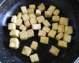 Foto del paso 3 de la receta: Ensalada de espinacas, higos, tofu y manzana