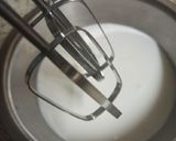 A picture of step 3 of Fruit Cream.