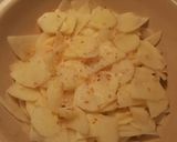 Foto del paso 2 de la receta Tortilla de patatas con cebollas, ajos y perejil
