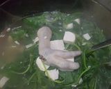 Foto langkah ke 4 dari resep Simple Bayam Ceker.