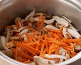 A picture of step 6 of Kinoko-gohan (Mushroom rice).