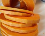 A picture of step 1 of Buttered Winter Squash.