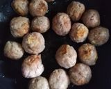 Foto del paso 6 de la receta: Las albóndigas de la abuela - con salsa de tomate al orégano