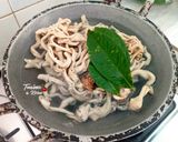 Foto langkah ke 1 dari resep Usus Ayam Bumbu Merah.