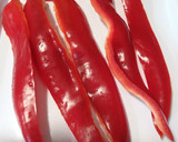 Foto del paso 2 de la receta: Bocadillo de lomo de cerdo con pimiento rojo y queso