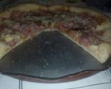 Foto del paso 2 de la receta Pizza de jamon york beicon y con rebordes relleno de queso