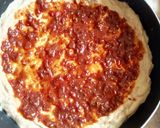 A picture of step 2 of Beef&chicken pizza.